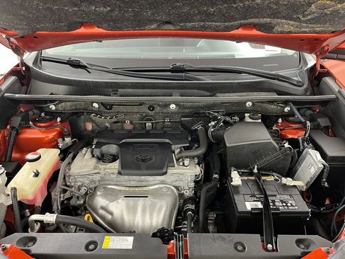 Used 2015 Toyota RAV4 XLE image 21