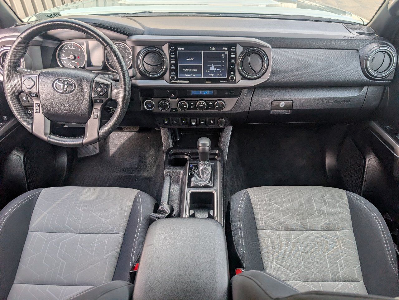 Used 2022 Toyota Tacoma TRD Sport w/ Technology Package AWD/4WD image 4