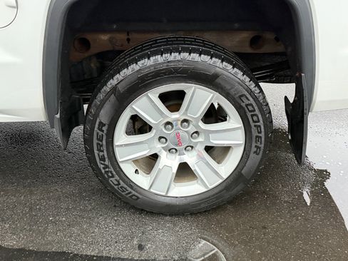 Used 2018 GMC Sierra 1500 SLE w/ SLE Value Package image 10