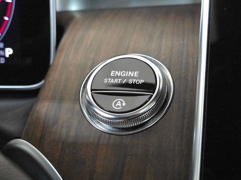 Certified 2026 Mercedes-Benz GLC 300 4MATIC image 35