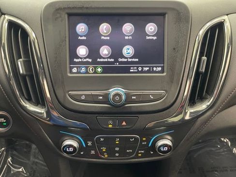 Certified 2023 Chevrolet Equinox RS AWD/4WD image 3