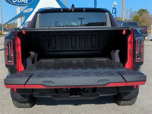 Used 2025 GMC Hummer EV 2X w/ LPO, Illumination Package image 13