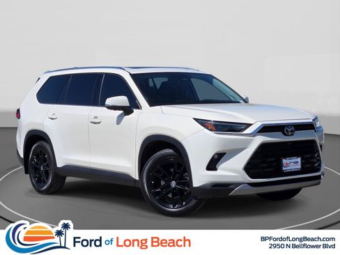 Used 2024 Toyota Grand Highlander FWD image 1