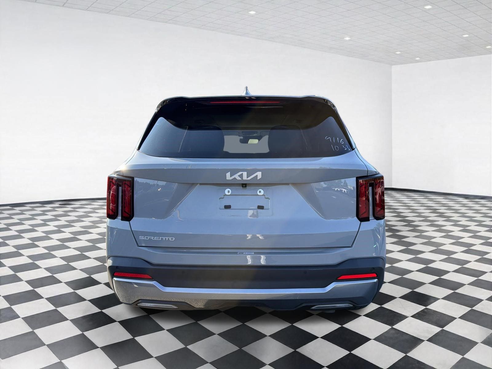 Used 2024 Kia Sorento EX w/ Panoramic Sunroof Package FWD image 5