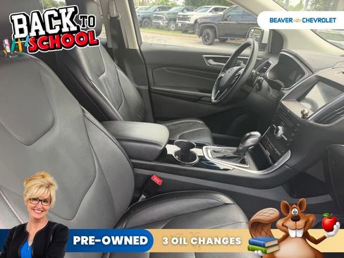 Used 2018 Ford Edge Titanium w/ Technology Package FWD image 11
