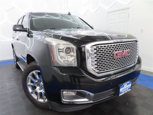 Used 2015 GMC Yukon Denali w/ Open Road Package AWD/4WD image 2