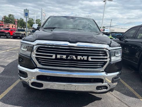 Used 2023 RAM 1500 Laramie AWD/4WD image 2