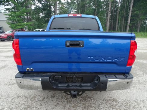 Used 2016 Toyota Tundra CrewMax w/ TRD Off-Road Pkg AWD/4WD image 9
