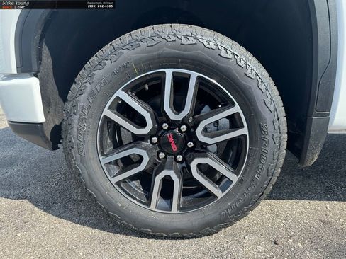 New 2026 GMC Sierra 1500 AT4 w/ Technology Package AWD/4WD image 12