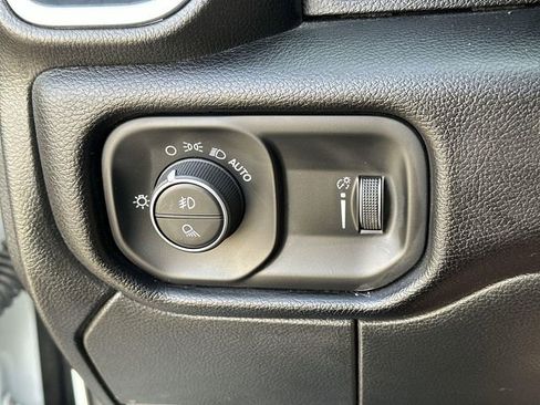 Used 2024 RAM 3500 Big Horn image 16