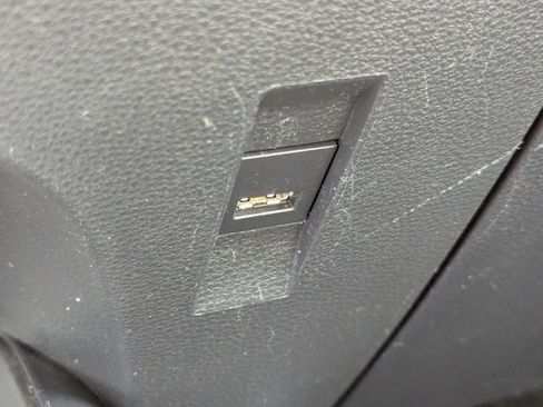 Used 2022 Toyota Corolla LE image 20