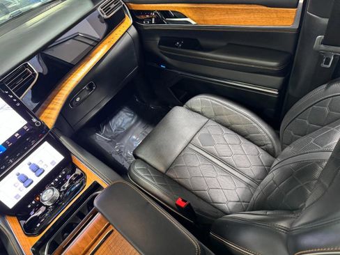 Used 2022 Jeep Grand Wagoneer Series III w/ Rear Seat Video Group 1 image 21