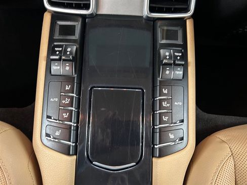 Used 2016 Porsche Panamera Edition RWD image 29