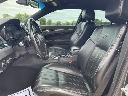 Used 2020 Chrysler 300 S RWD image 34