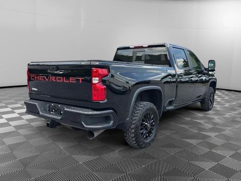 Used 2021 Chevrolet Silverado 2500 LT w/ Midnight Edition AWD/4WD image 4