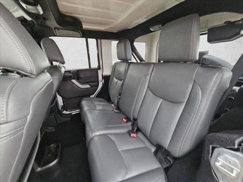 Used 2015 Jeep Wrangler Unlimited Sport w/ Quick Order Package 24S AWD/4WD image 15