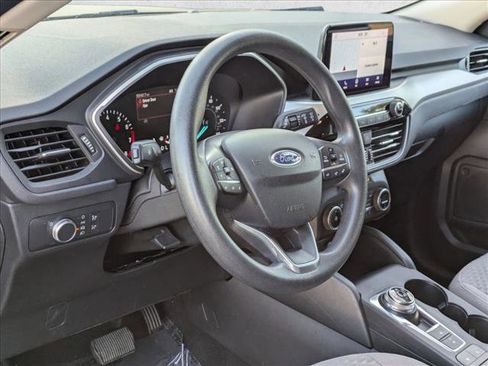 Used 2020 Ford Escape SE image 10