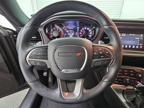 Used 2019 Dodge Challenger R/T w/ Driver Convenience Group RWD image 26