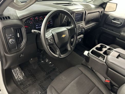 Used 2024 Chevrolet Silverado 1500 Custom image 11