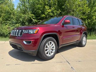 Used 2021 Jeep Grand Cherokee Laredo w/ Security & Convenience Group AWD/4WD video 1