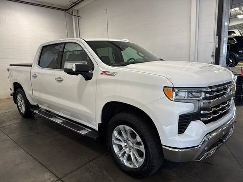 Used 2026 Chevrolet Silverado 1500 LTZ AWD/4WD image 3