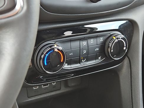 Certified 2023 Buick Encore GX Preferred w/ Cold Weather Comfort Package FWD image 15