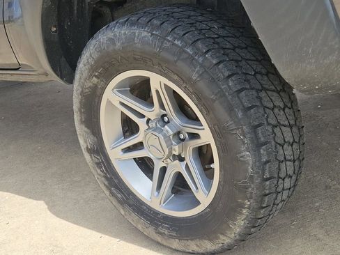 Used 2014 Toyota Tacoma PreRunner w/ Convenience Package RWD image 7