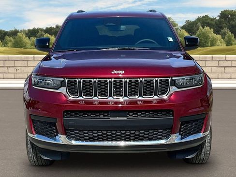 Used 2024 Jeep Grand Cherokee L Laredo w/ Luxury Tech Group I image 3