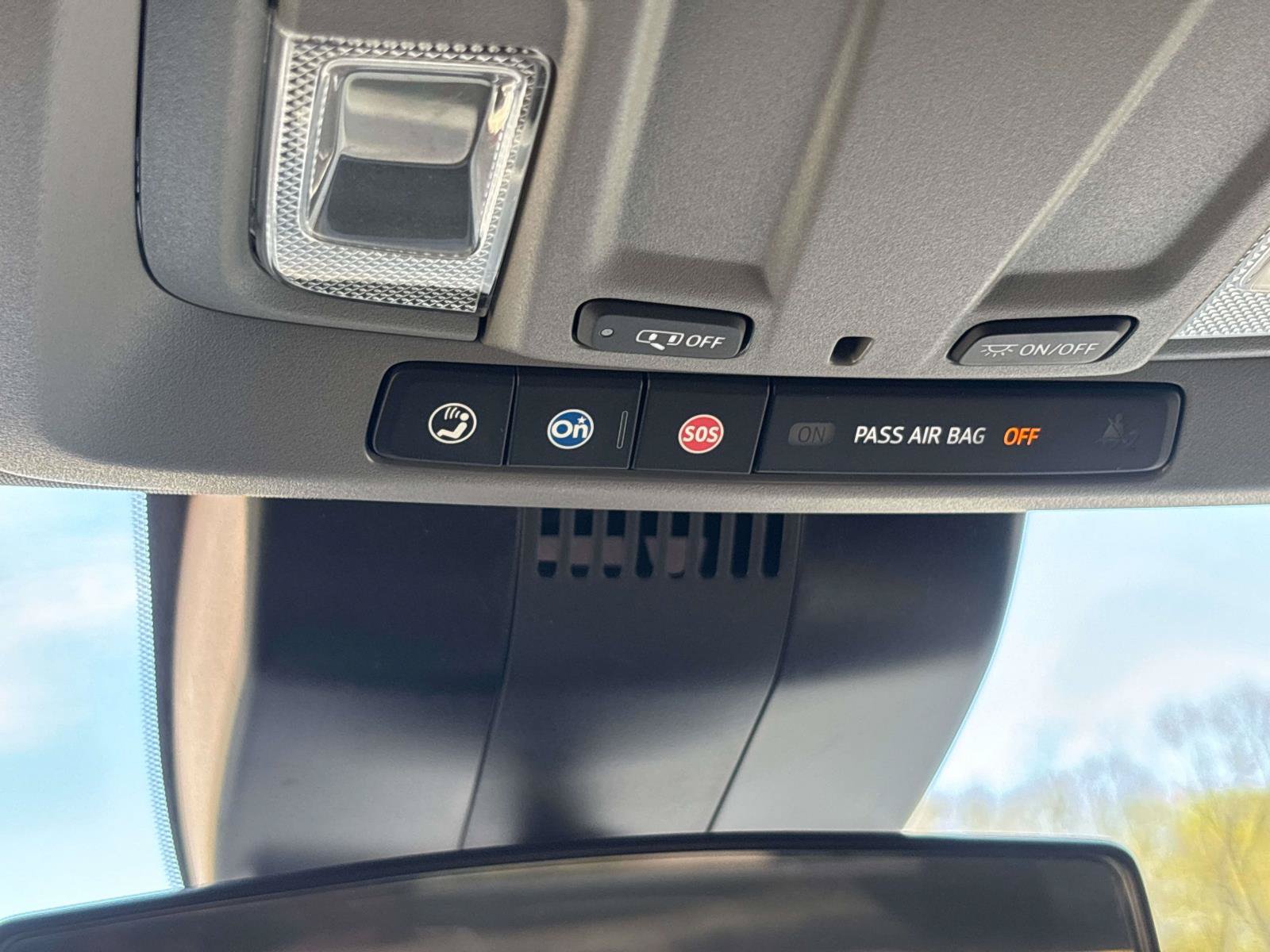 Used 2024 Chevrolet Silverado 1500 LT AWD/4WD image 22
