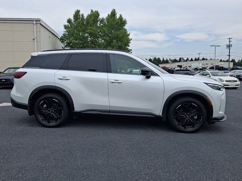 Certified 2026 INFINITI QX60 Sport w/ Dark Cargo Package AWD/4WD image 7