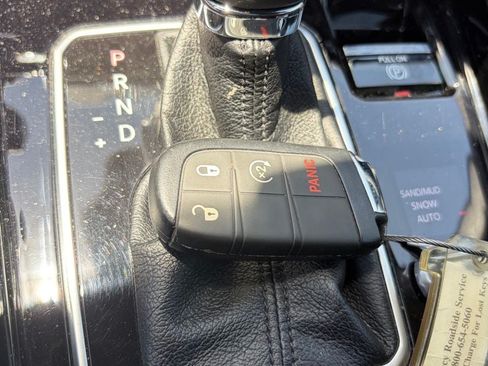 Used 2025 Jeep Compass Limited AWD/4WD image 14