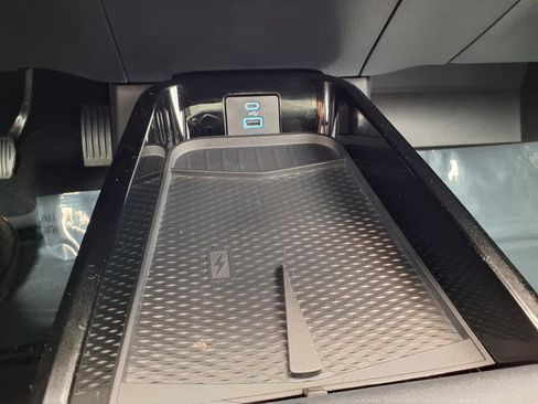 Used 2024 Ford Mustang Mach-E Premium image 9