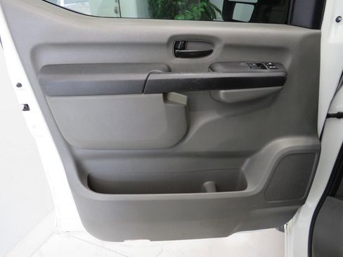 Used 2017 Nissan NV 3500 SV w/ SV Technology Package image 23