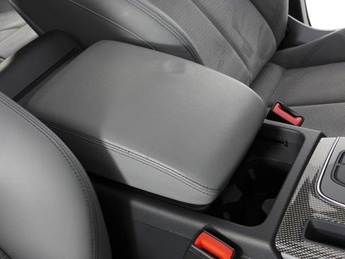 Used 2022 Audi SQ5 Premium Plus w/ Premium Plus Package image 16