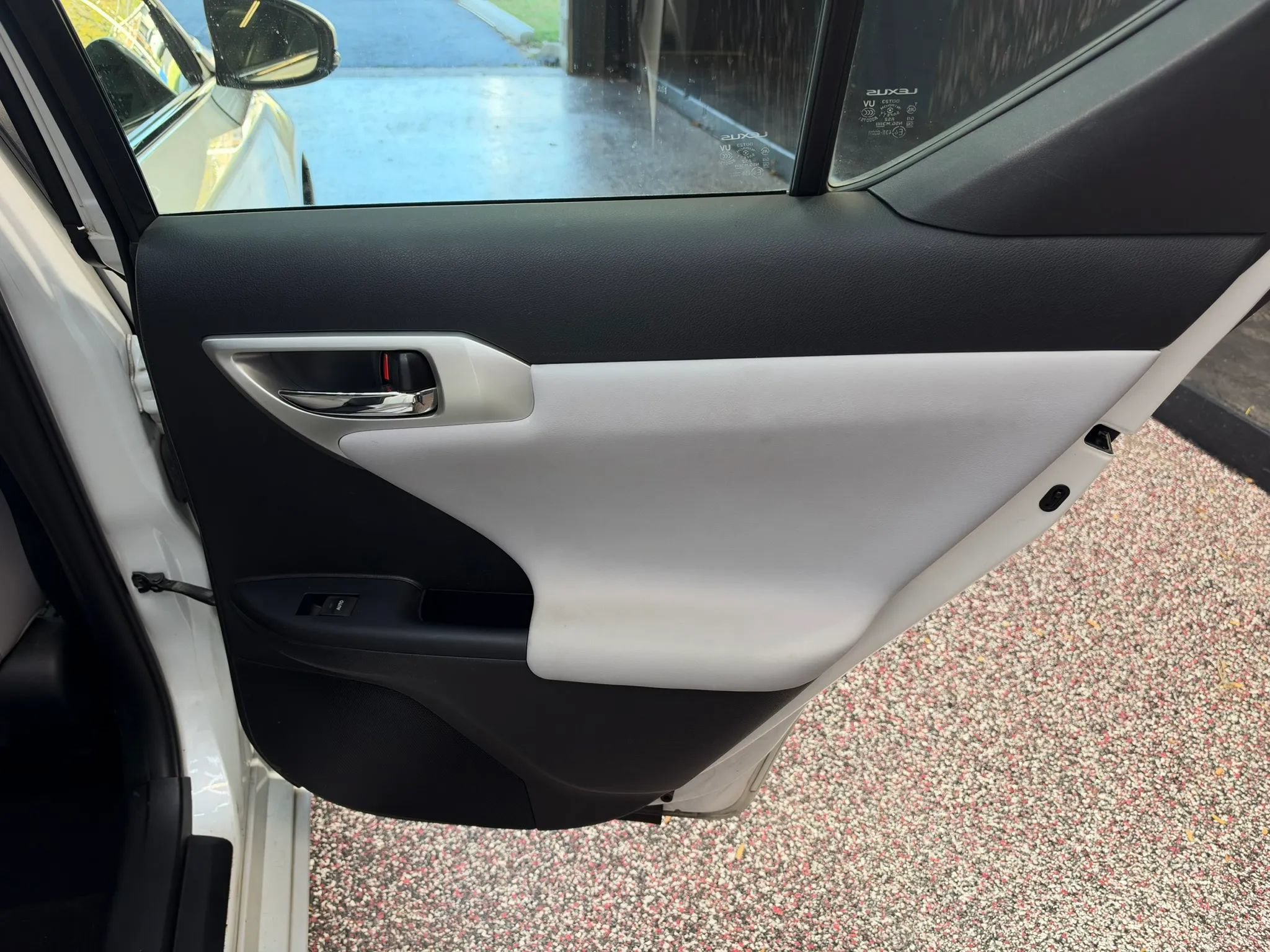 Used 2012 Lexus CT 200h Premium w/ Leather Pkg FWD image 26