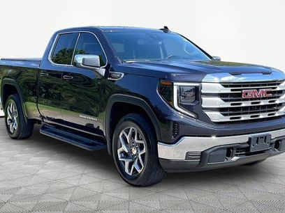 Used 2025 GMC Sierra 1500 SLE w/ Preferred Package