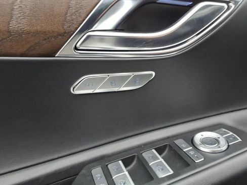 Used 2024 Genesis GV80 2.5T image 12