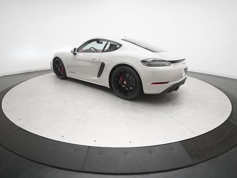 Certified 2025 Porsche 718 Cayman GTS RWD image 33