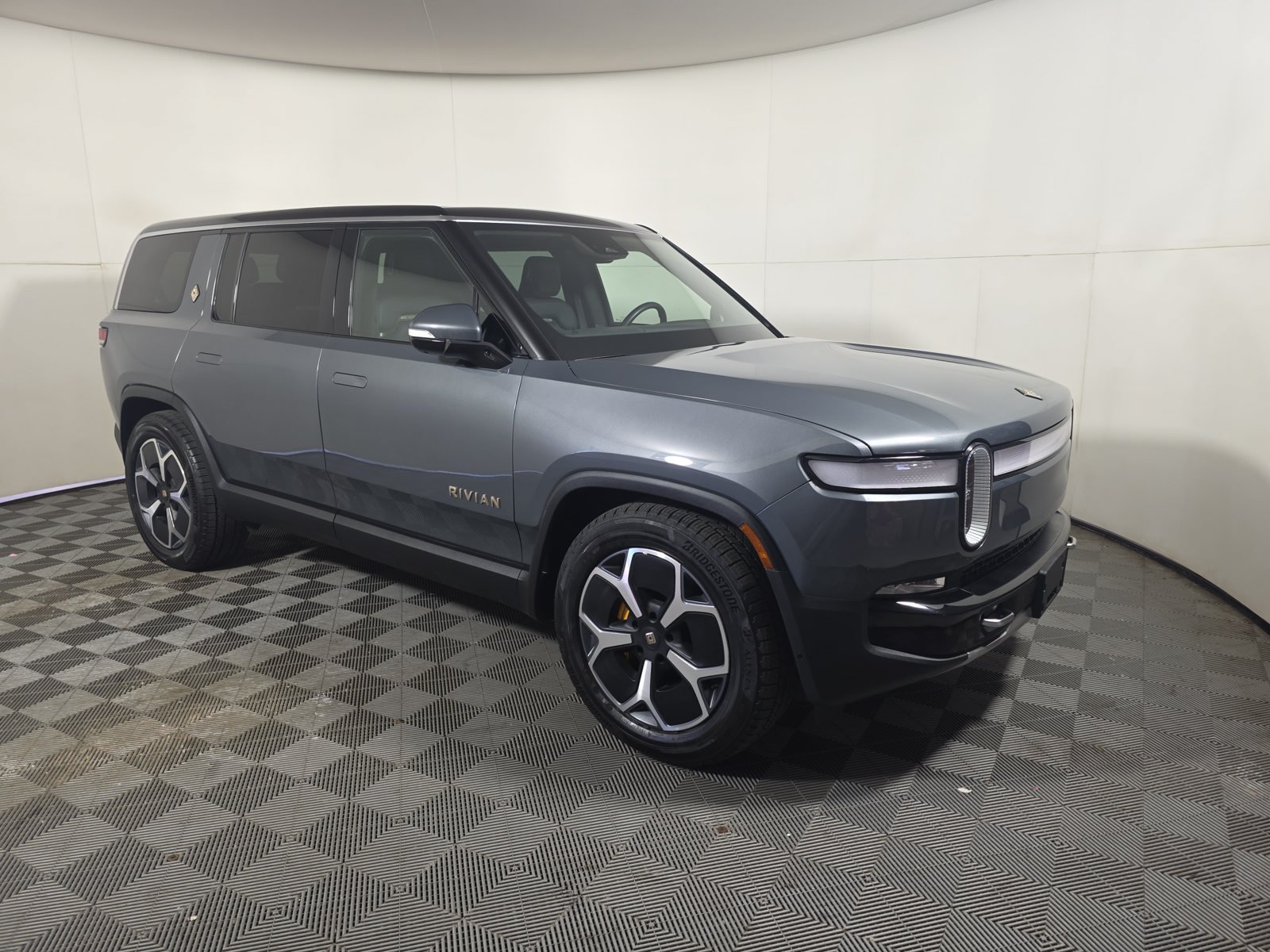 Used 2022 Rivian R1S Launch Edition Quad AWD/4WD image 7