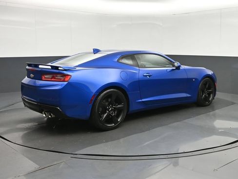 Used 2018 Chevrolet Camaro SS RWD image 7