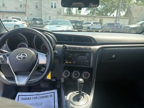 Used 2013 Scion tC FWD image 11