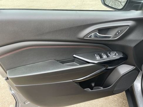 Used 2025 Chevrolet Trax RS w/ Driver Confidence Package image 10