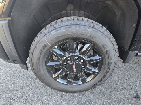 New 2025 GMC Sierra 2500 AT4 w/ AT4 Premium Plus Package image 9