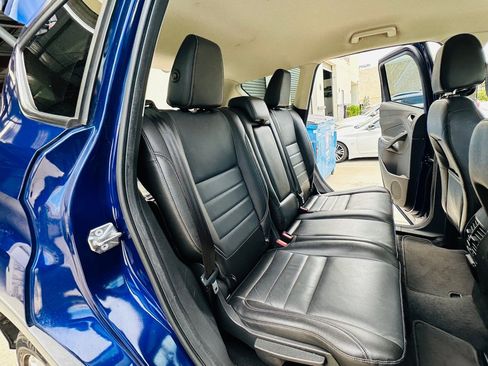 Used 2015 Ford Escape Titanium w/ Equipment Group 301A FWD image 21