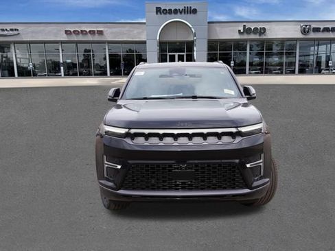 New 2026 Jeep Grand Wagoneer L Summit image 8