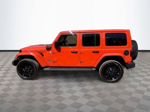 Used 2023 Jeep Wrangler Unlimited Sahara w/ Cold Weather Group AWD/4WD image 9