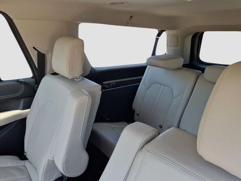 Used 2021 Ford Expedition Max Platinum image 10