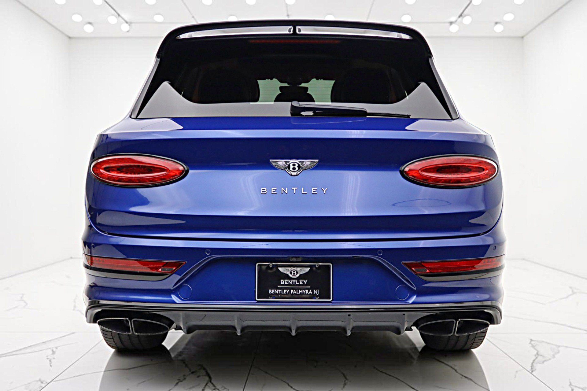 Certified 2022 Bentley Bentayga AWD/4WD image 10