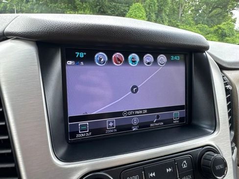Used 2017 GMC Yukon SLT w/ Premium Edition AWD/4WD image 23