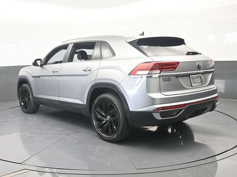 Used 2022 Volkswagen Atlas Cross Sport SE FWD image 4
